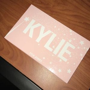 Kylie Cosmetics Large Pro Palette
